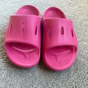 Hoka Ora Recovery Slide 3